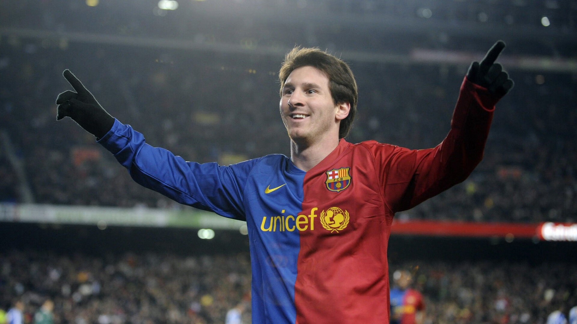 开云体育中心-绝杀时刻，C罗补时世界波炸裂，阿贾克斯青年军梦碎欧冠之夜，C罗补时世界波绝杀，阿贾克斯青年军欧冠梦碎